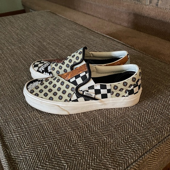 Vans - Picture 4 of 8